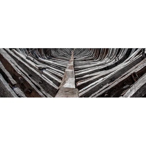 The Pirogue takes shape