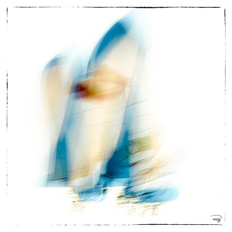 Photo Spi 2022, long exposure times in yellow and blue par Philip Plisson