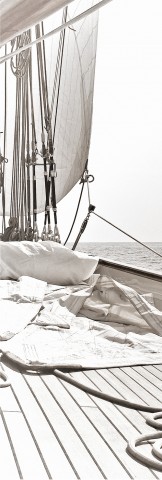 Photo Mer calme et classique yacht par Philip Plisson