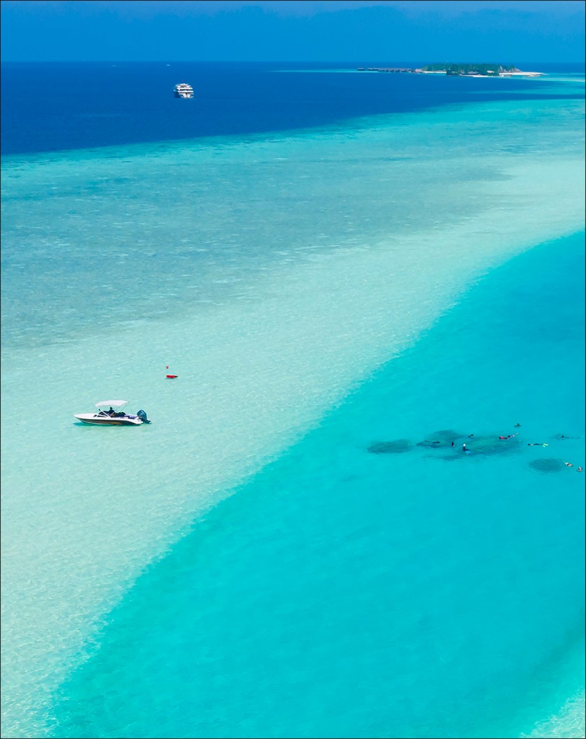 Photo on canvas - The Maldives - Philip Plisson • EI. Philip Plisson ...