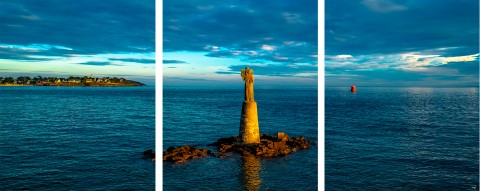 Photo Notre Dame de Kerdro - Statue - Pointe de Kerpenhir par Philip Plisson