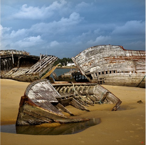 Photo Cimetière à bateaux dans le Blavet par Philip Plisson
